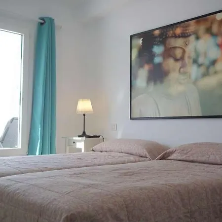 Playa Honda Sleeps 4 Pool Wifi Apartment Playa Honda (Lanzarote)